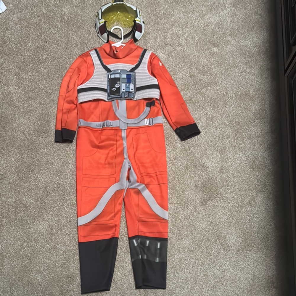Star Wars Orange and Gray Pilot Costume